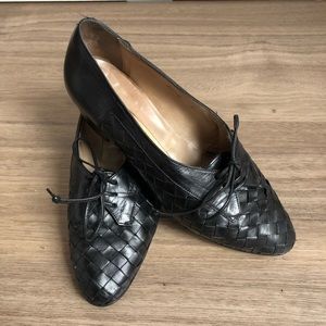 BOTTEGA VENETA vintage woven black leather heels